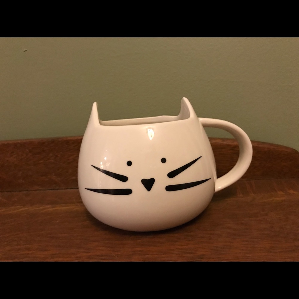 Tom Cat Mug. Made with Ceramic. 12 oz and dishwasher safe.